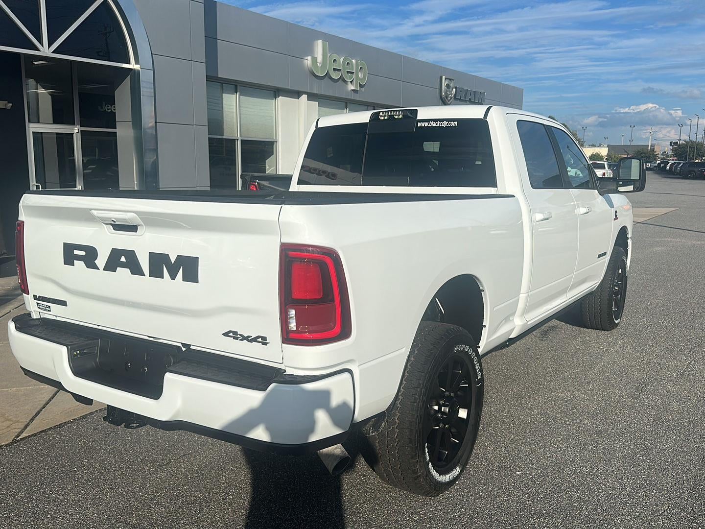 2026 RAM 2500 RAM 2500 LARAMIE CREW CAB 4X4 6'4' BOX