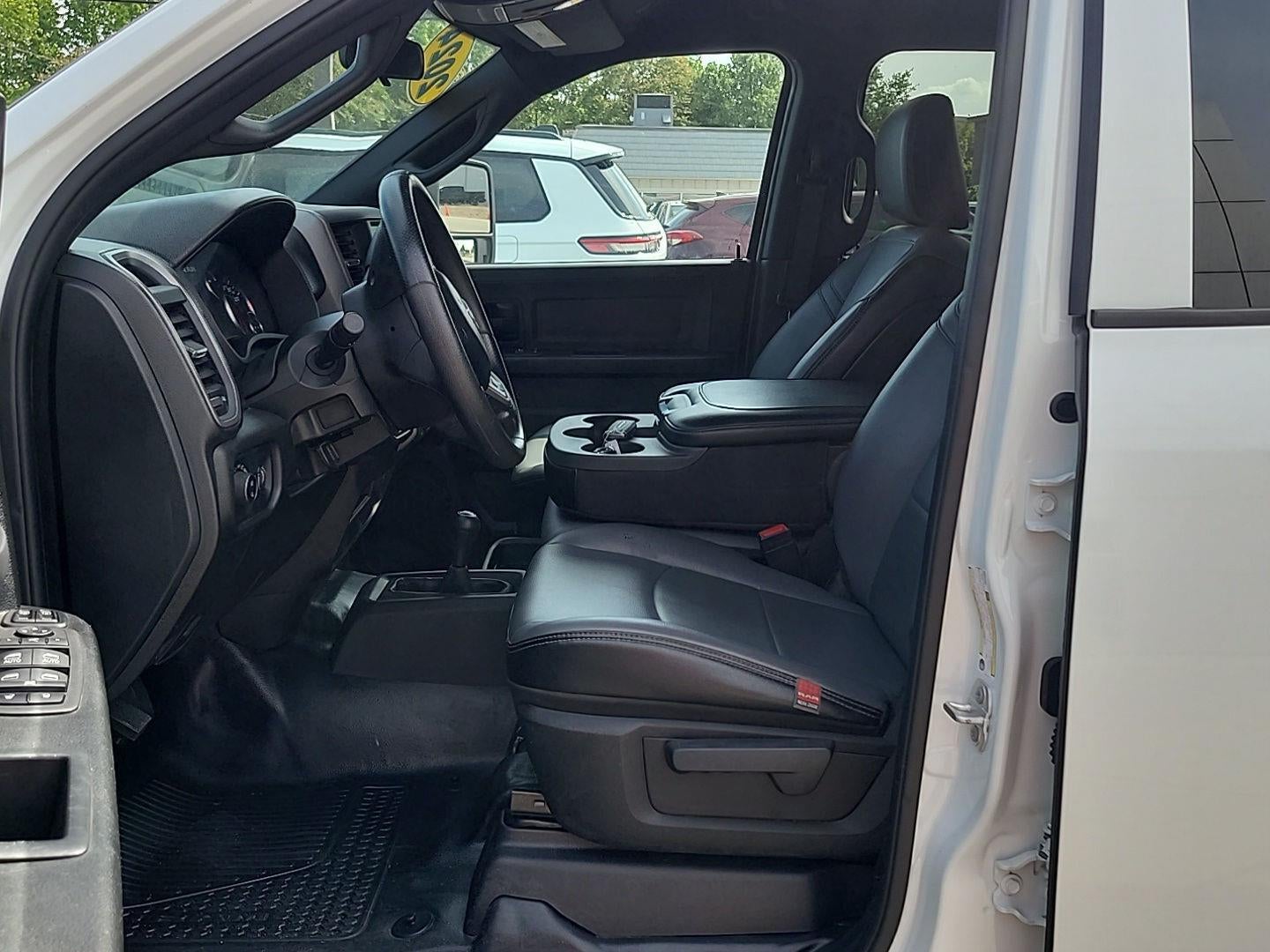 2024 RAM 3500 Tradesman Crew Cab 4x4 8' Box
