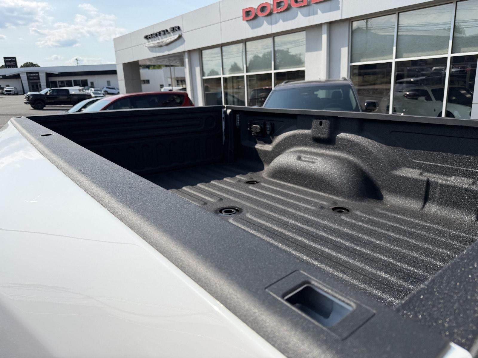 2026 RAM 3500 RAM 3500 TRADESMAN CREW CAB 4X4 8' BOX