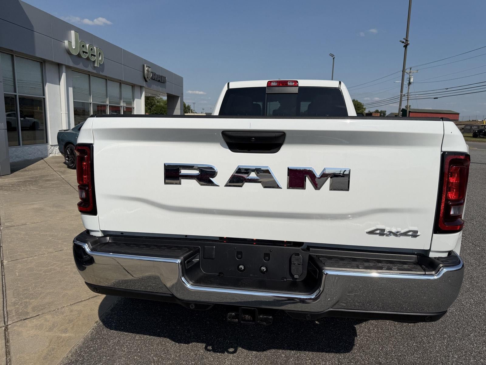 2026 RAM 3500 RAM 3500 TRADESMAN CREW CAB 4X4 8' BOX