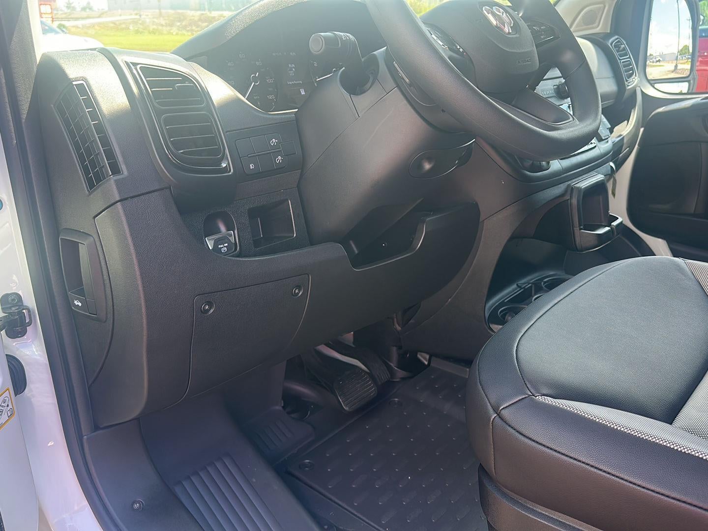 2025 RAM Promaster RAM PROMASTER 1500 TRADESMAN CARGO VAN LOW ROOF 136' WB