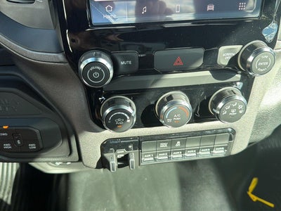 2027 RAM 2500 RAM 2500 TRADESMAN REGULAR CAB 4X4 8' BOX