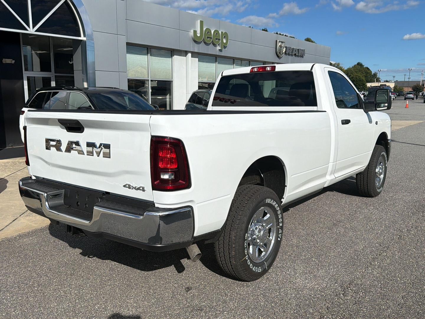 2027 RAM 2500 RAM 2500 TRADESMAN REGULAR CAB 4X4 8' BOX
