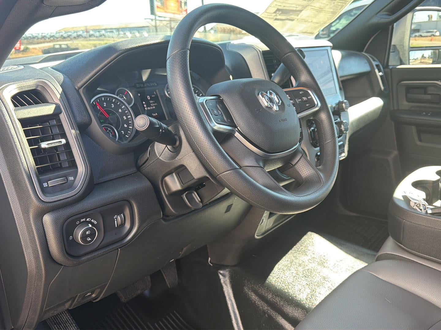 2027 RAM 2500 RAM 2500 TRADESMAN REGULAR CAB 4X4 8' BOX