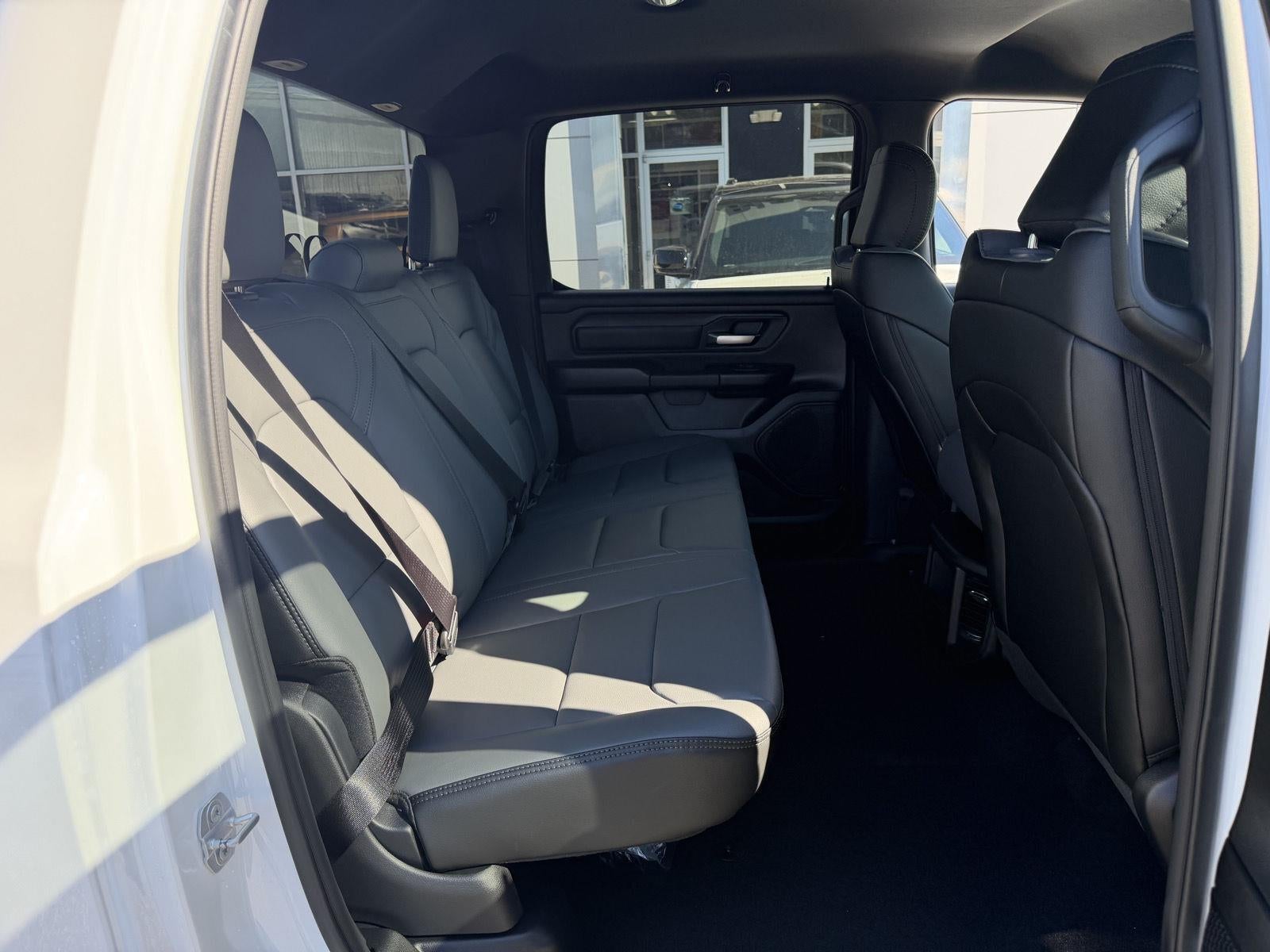 2027 RAM 1500 RAM 1500 TRADESMAN CREW CAB 4X2 5'7' BOX