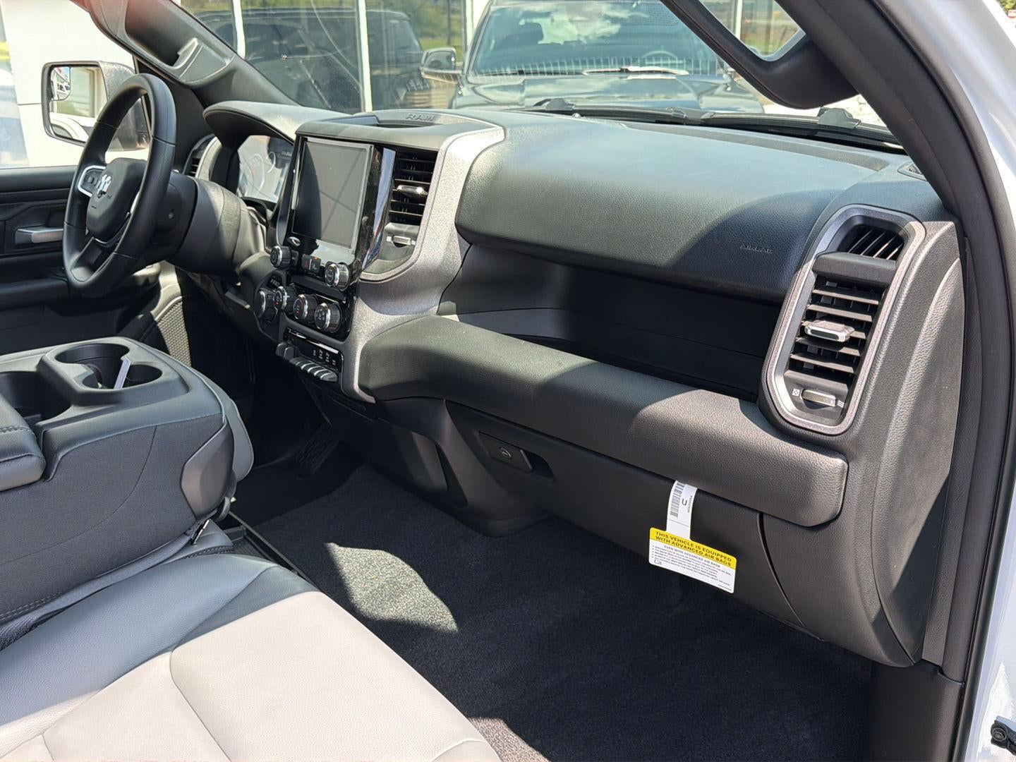 2026 RAM 1500 RAM 1500 TRADESMAN CREW CAB 4X4 5'7' BOX