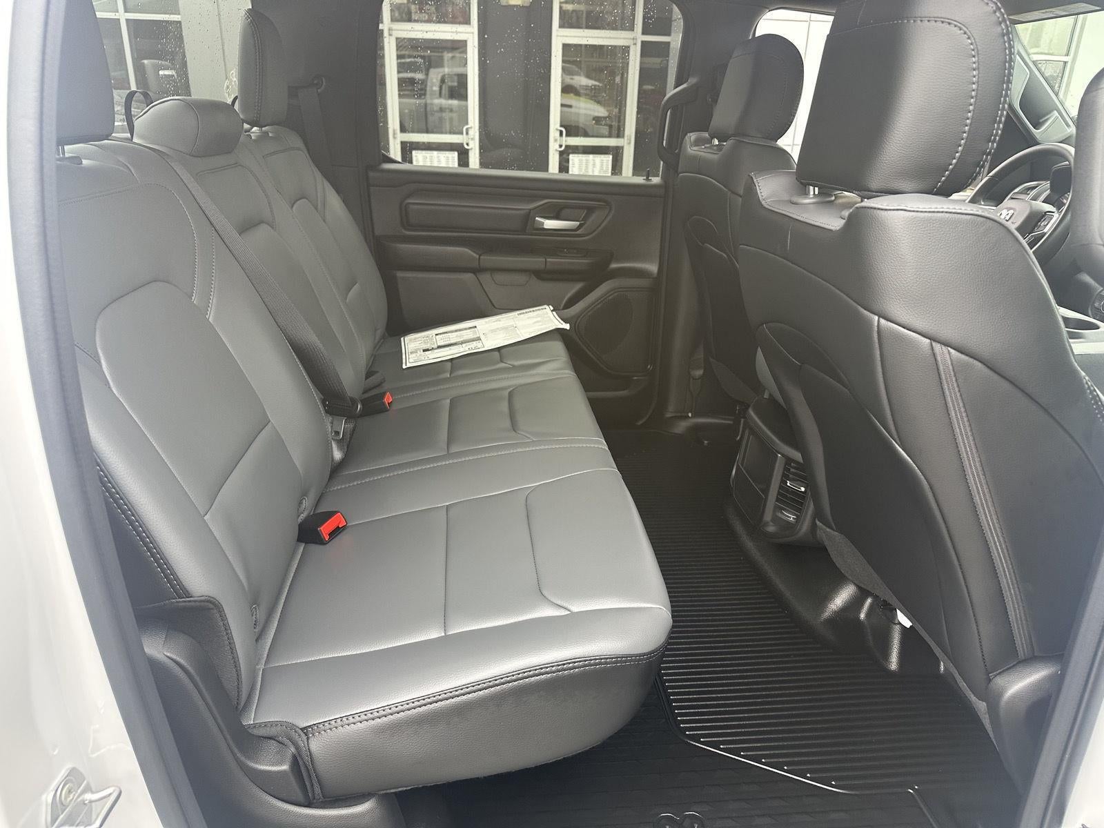 2026 RAM 1500 RAM 1500 TRADESMAN CREW CAB 4X4 5'7' BOX