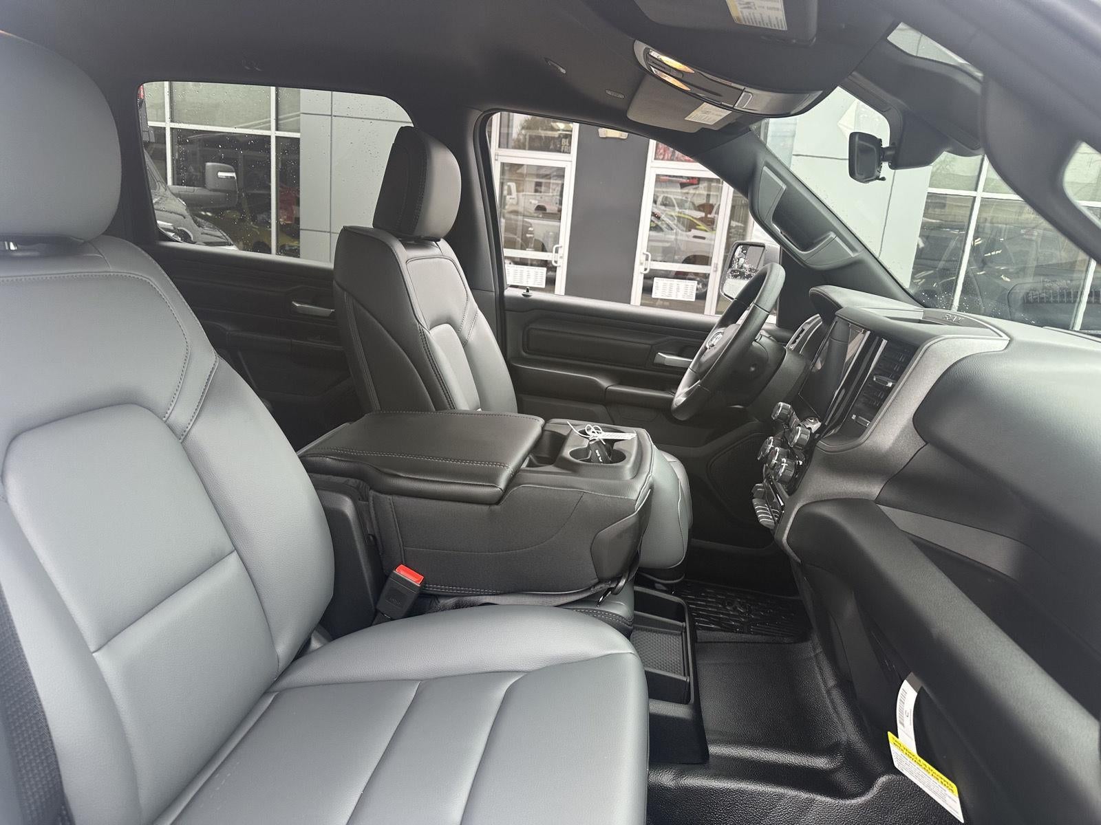 2026 RAM 1500 RAM 1500 TRADESMAN CREW CAB 4X4 5'7' BOX