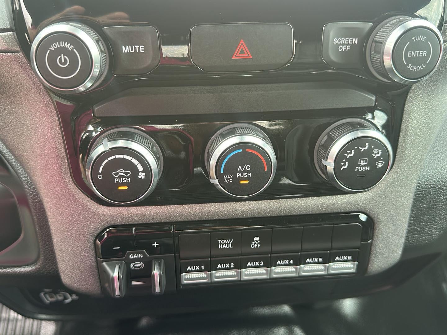 2026 RAM 2500 RAM 2500 TRADESMAN CREW CAB 4X4 6'4' BOX