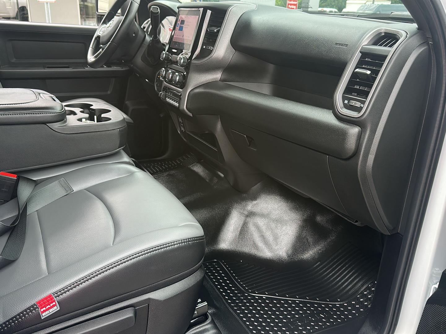 2026 RAM 2500 RAM 2500 TRADESMAN CREW CAB 4X4 6'4' BOX