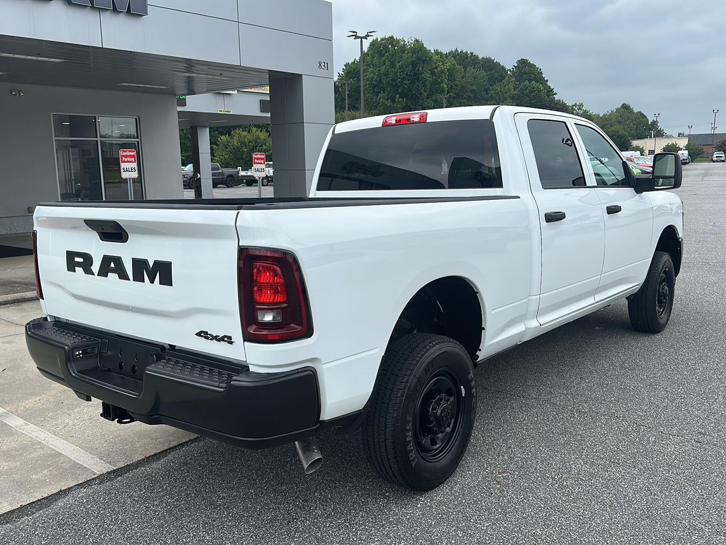2026 RAM 2500 RAM 2500 TRADESMAN CREW CAB 4X4 6'4' BOX