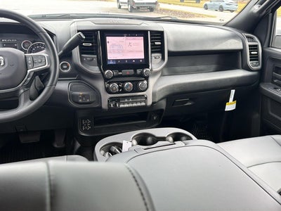 2027 RAM 2500 RAM 2500 TRADESMAN CREW CAB 4X4 6'4' BOX