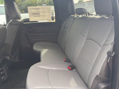 2027 RAM 2500 RAM 2500 TRADESMAN CREW CAB 4X4 6'4' BOX