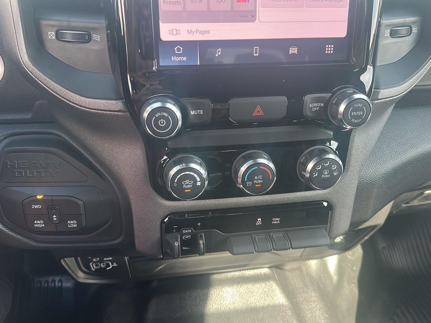 2026 RAM 2500 RAM 2500 TRADESMAN CREW CAB 4X4 6'4' BOX