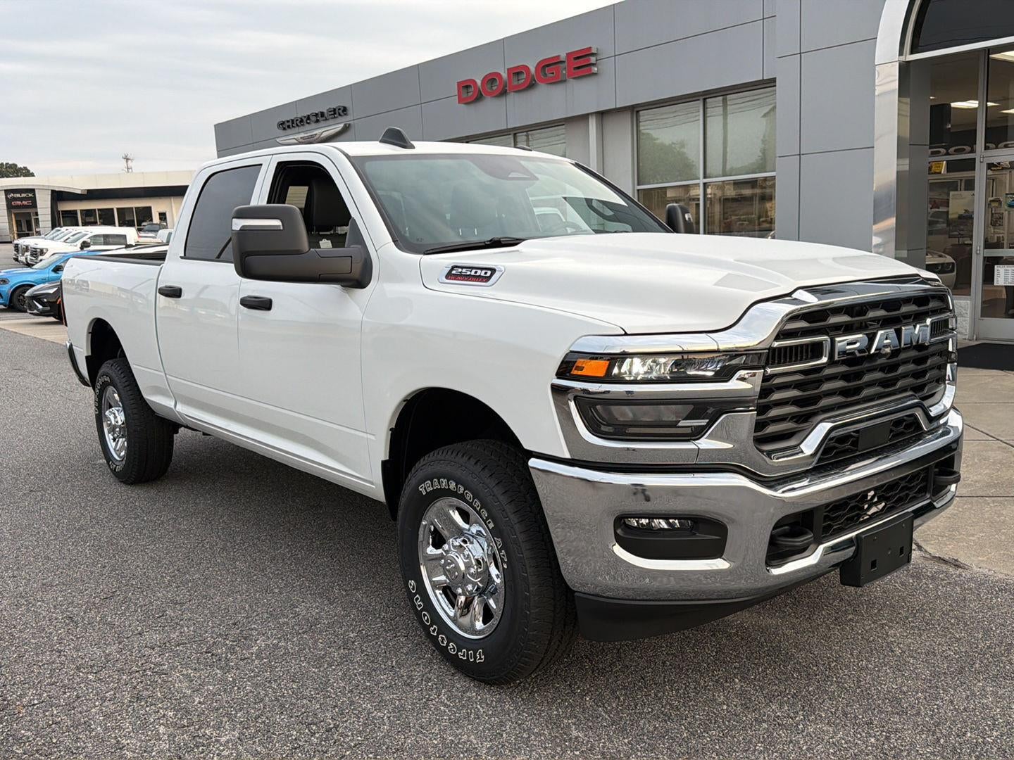2026 RAM 2500 RAM 2500 TRADESMAN CREW CAB 4X4 6'4' BOX