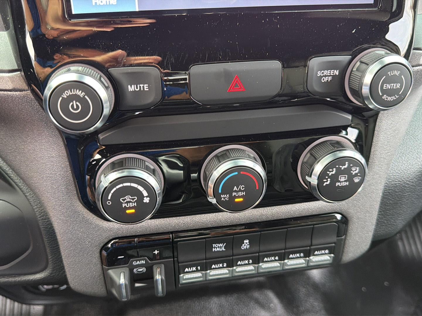 2026 RAM 2500 RAM 2500 TRADESMAN CREW CAB 4X4 6'4' BOX