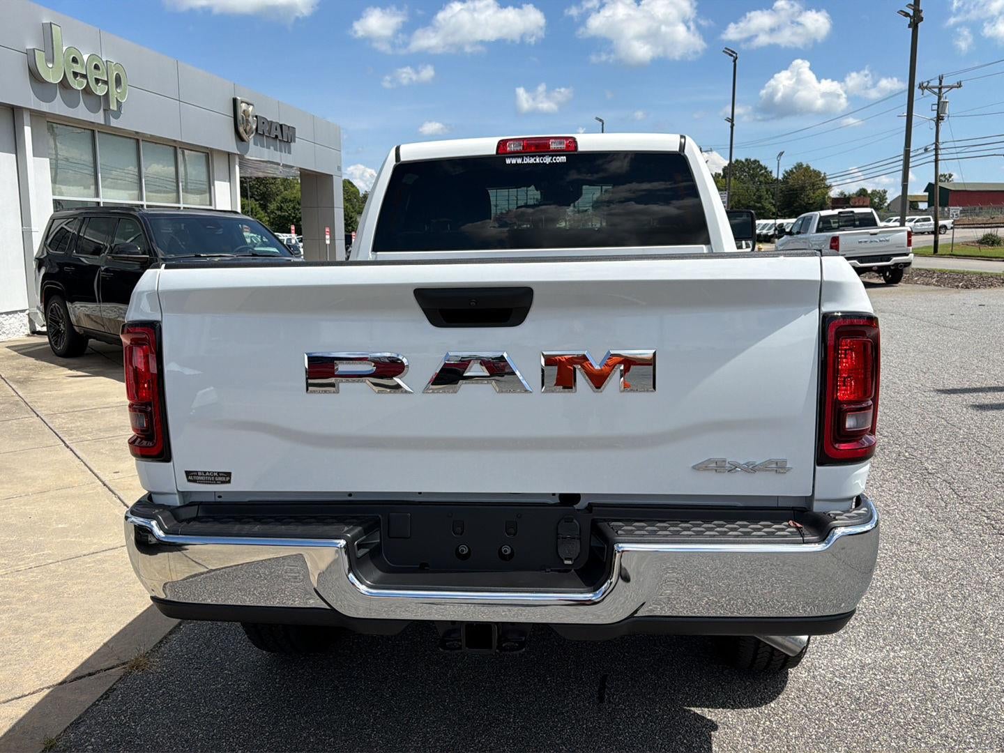 2026 RAM 2500 RAM 2500 TRADESMAN CREW CAB 4X4 6'4' BOX