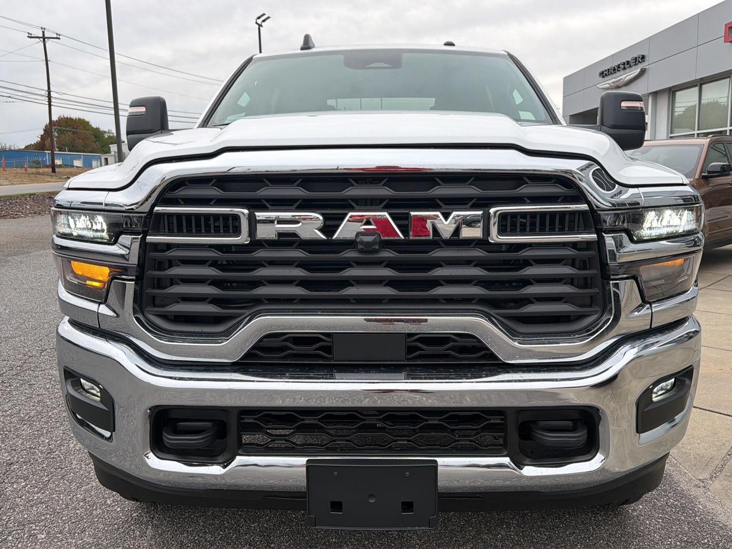 2027 RAM 2500 RAM 2500 TRADESMAN CREW CAB 4X4 6'4' BOX
