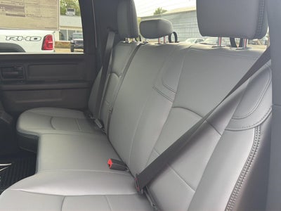 2027 RAM 2500 RAM 2500 TRADESMAN CREW CAB 4X4 6'4' BOX