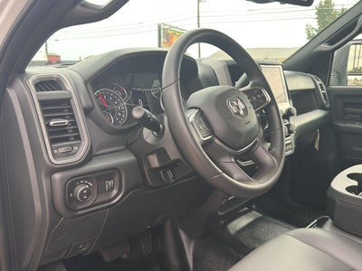 2027 RAM 2500 RAM 2500 TRADESMAN CREW CAB 4X4 6'4' BOX