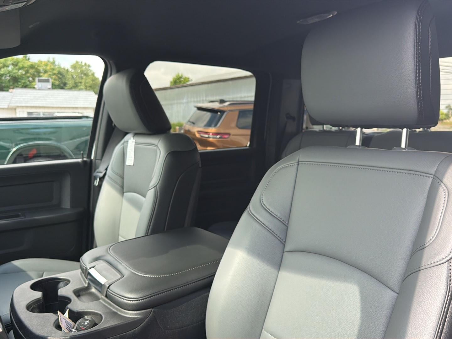 2026 RAM 2500 RAM 2500 TRADESMAN CREW CAB 4X4 8' BOX