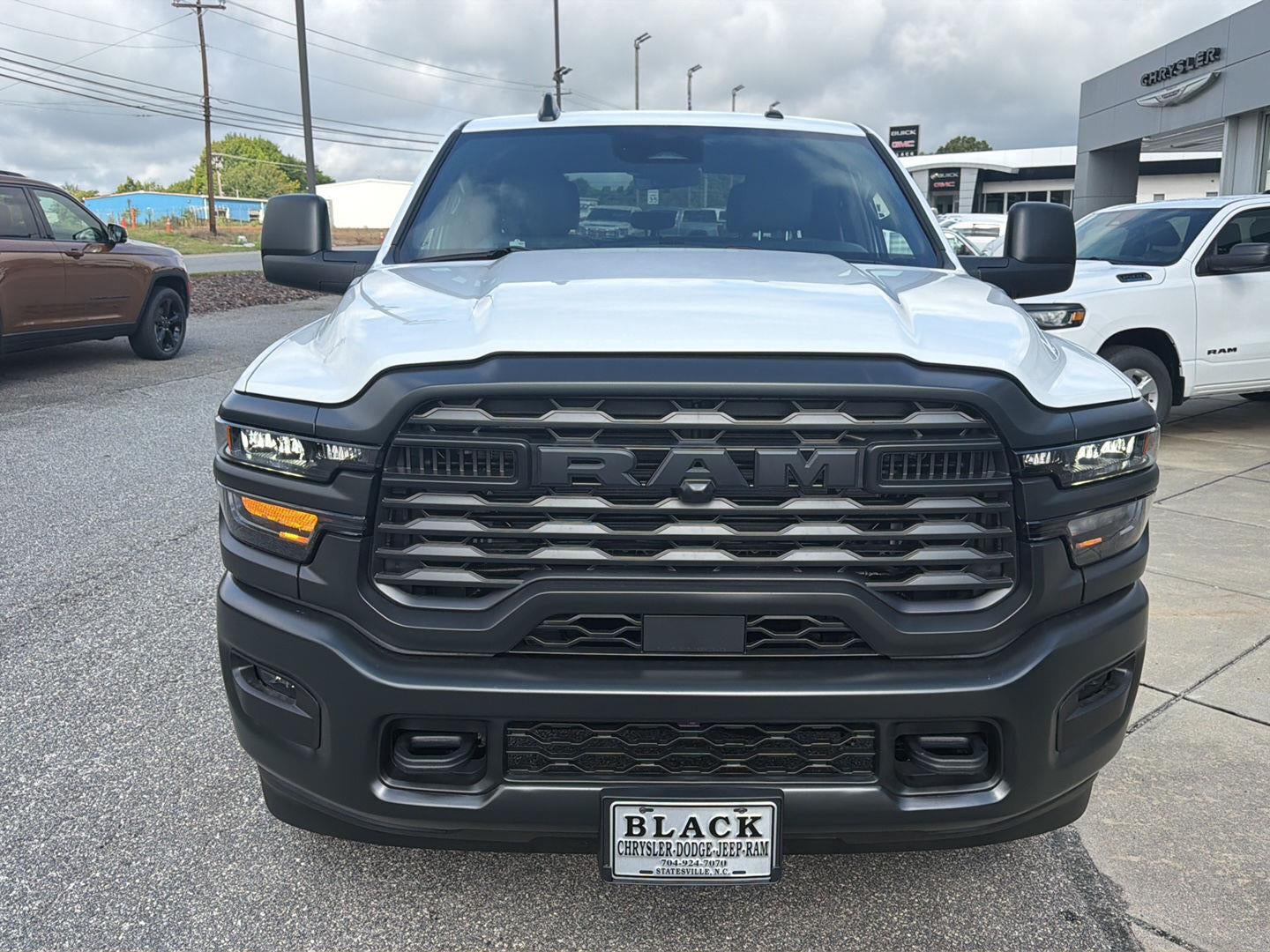 2026 RAM 2500 RAM 2500 TRADESMAN CREW CAB 4X4 8' BOX