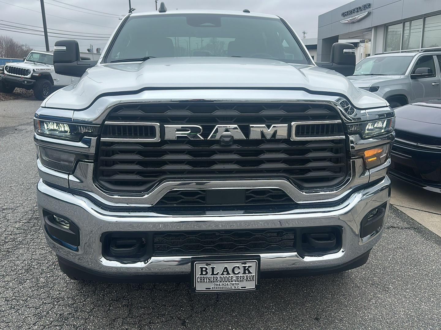 2026 RAM 2500 RAM 2500 TRADESMAN CREW CAB 4X4 8' BOX