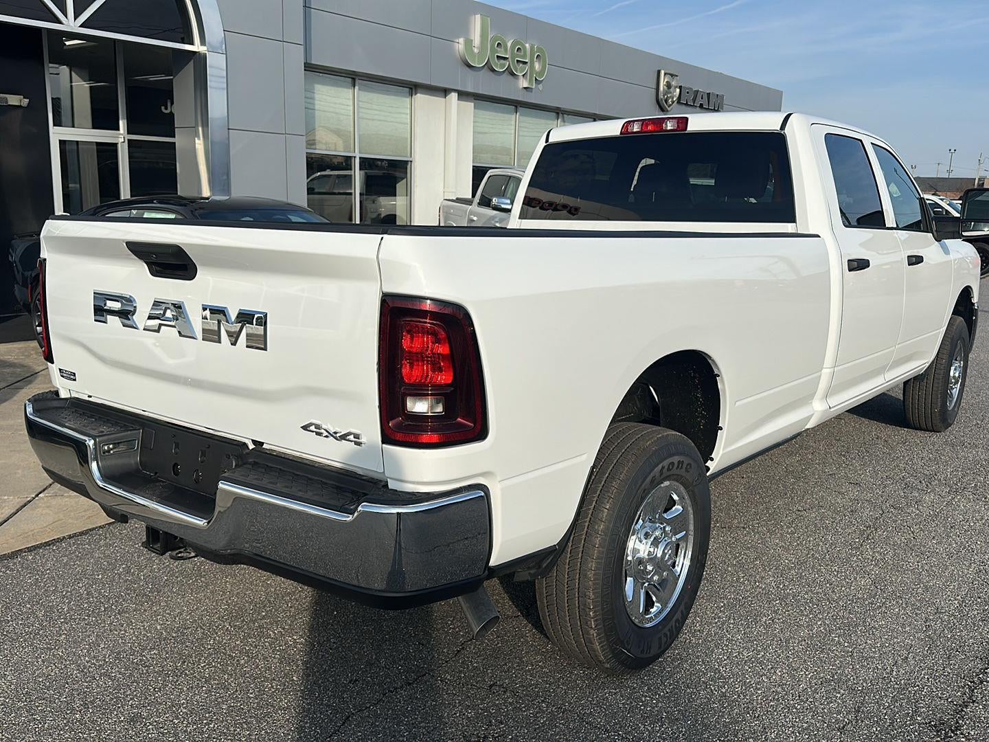2026 RAM 2500 RAM 2500 TRADESMAN CREW CAB 4X4 8' BOX