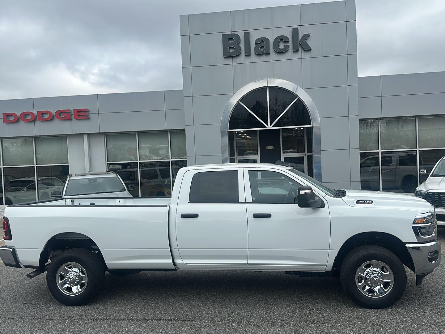 2026 RAM 2500 RAM 2500 TRADESMAN CREW CAB 4X4 8' BOX