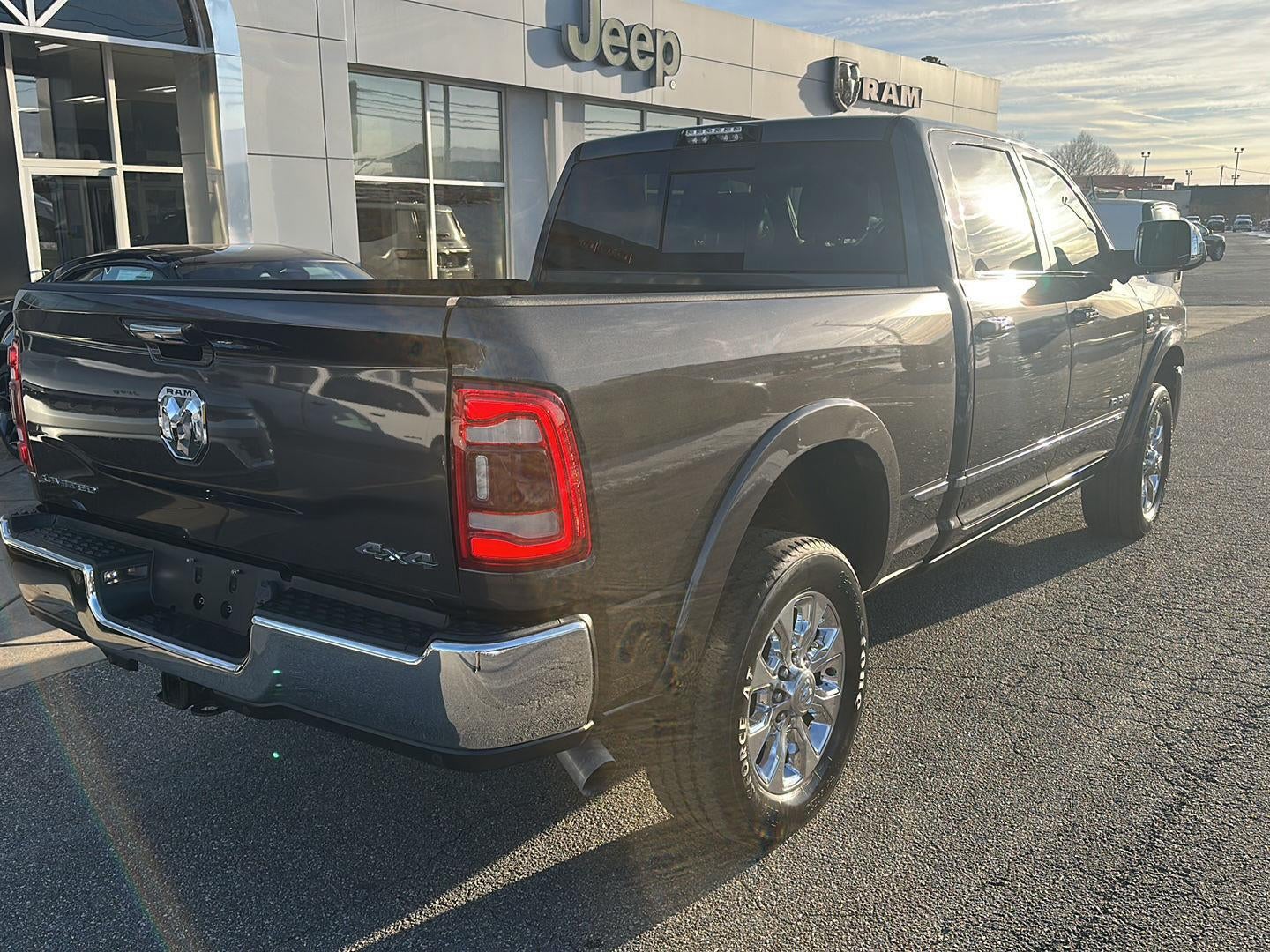 2020 RAM 2500 Limited Crew Cab 4X4 6'4' Box