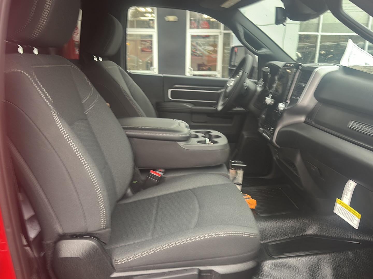 2026 RAM 5500 RAM 5500 BIG HORN CHASSIS REGULAR CAB 4X4 60' CA