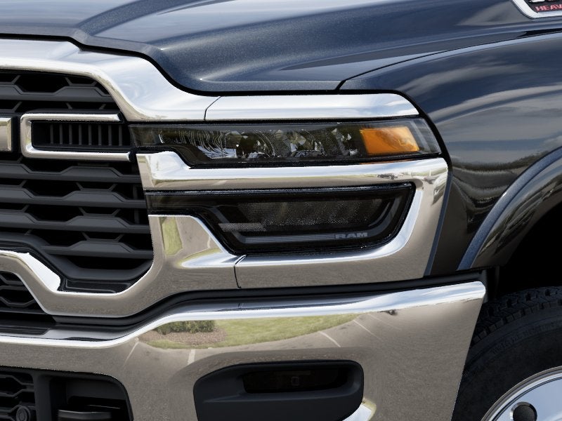 2027 RAM 5500 RAM 5500 BIG HORN CHASSIS CREW CAB 4X4 60' CA