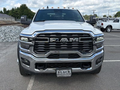 2026 RAM 5500 RAM 5500 TRADESMAN CHASSIS CREW CAB 4X4 84' CA