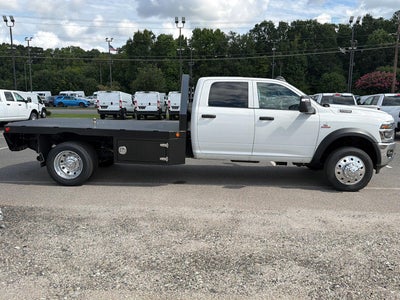 2026 RAM 5500 RAM 5500 TRADESMAN CHASSIS CREW CAB 4X4 84' CA