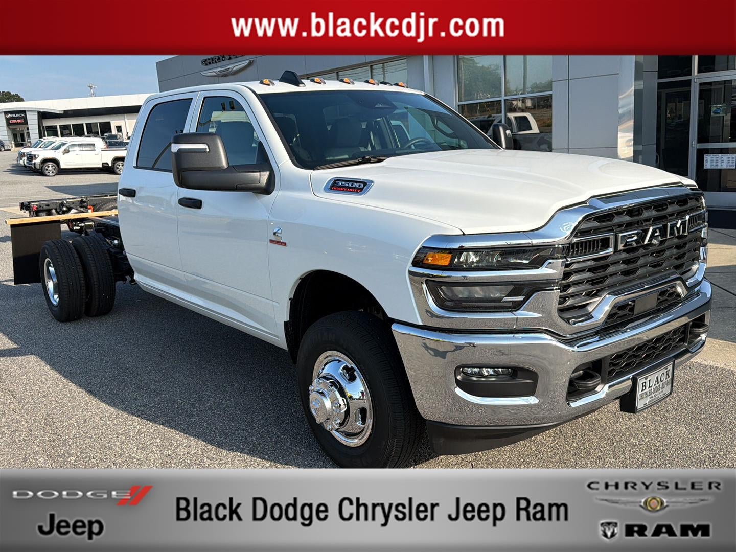 2027 RAM 3500 RAM 3500 TRADESMAN CREW CAB CHASSIS 4X4 60' CA