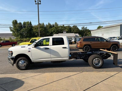 2027 RAM 3500 RAM 3500 TRADESMAN CREW CAB CHASSIS 4X4 60' CA