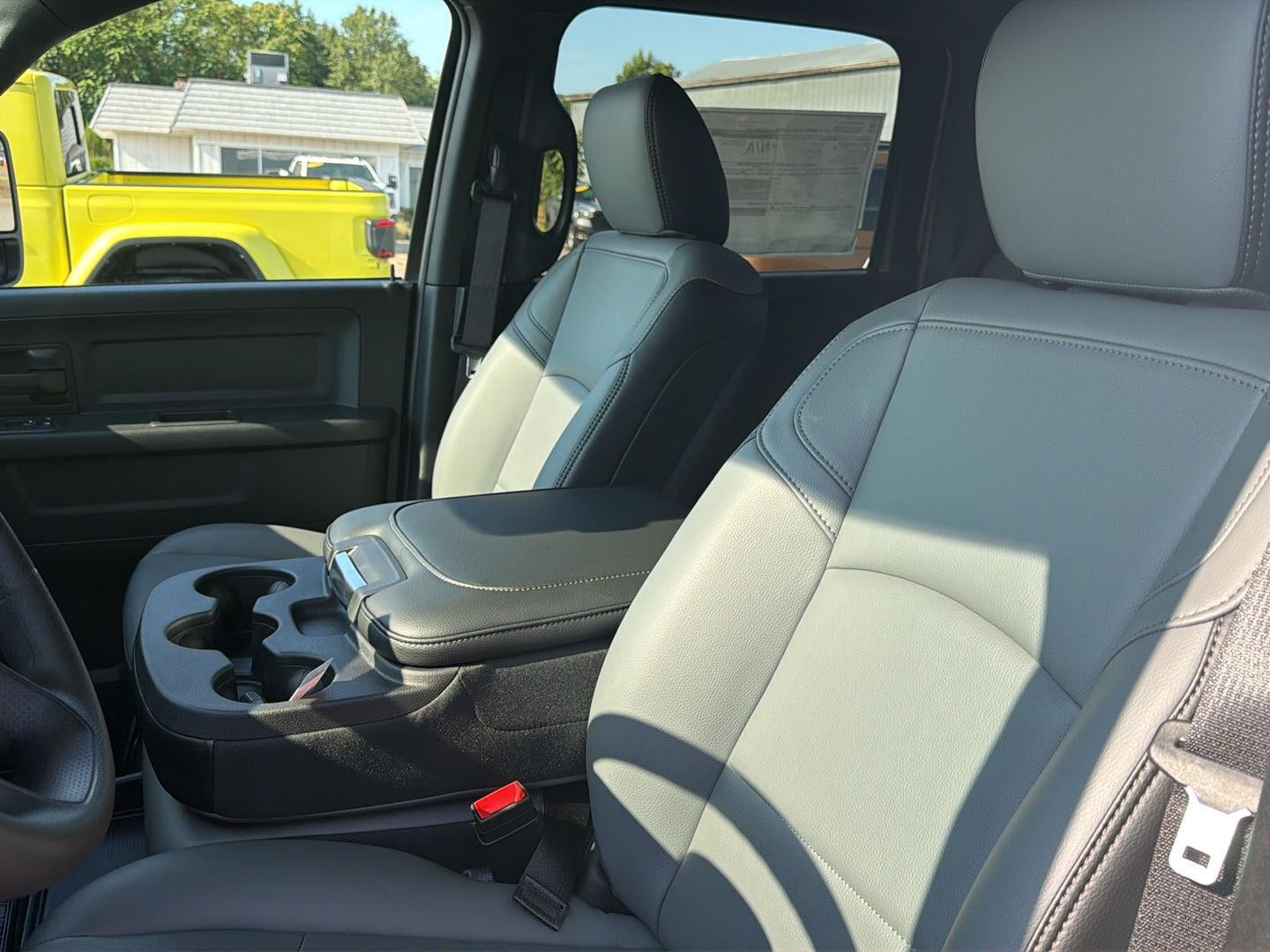 2027 RAM 3500 RAM 3500 TRADESMAN CREW CAB CHASSIS 4X4 60' CA