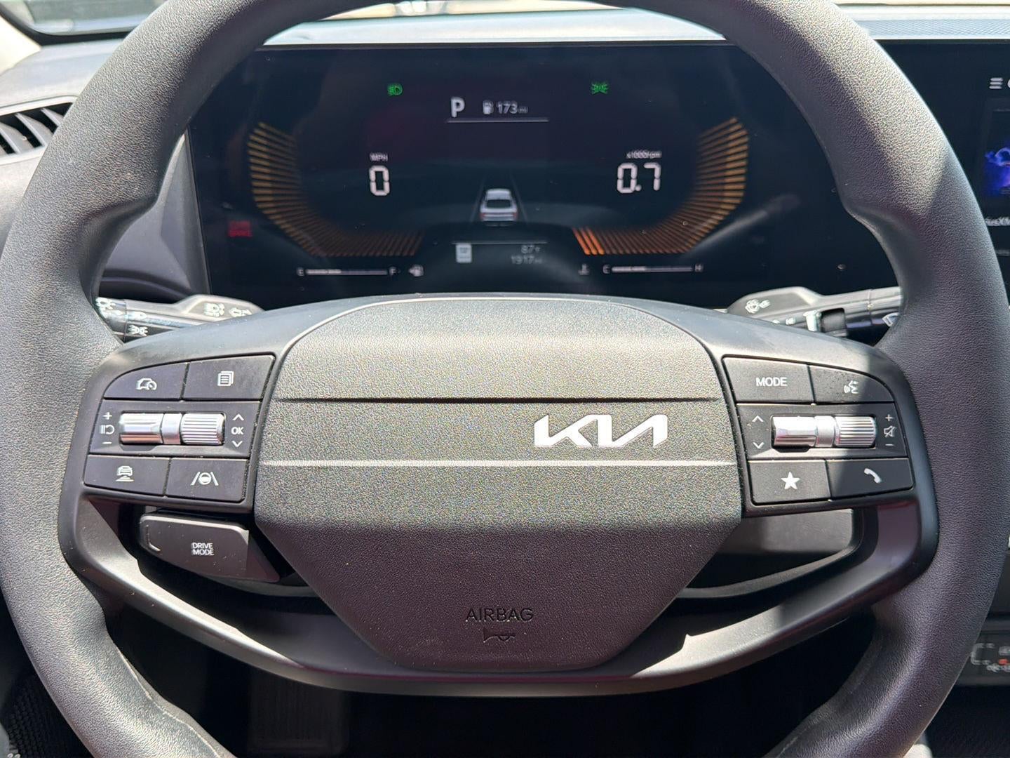 2025 Kia K4 LX/LXS LXS