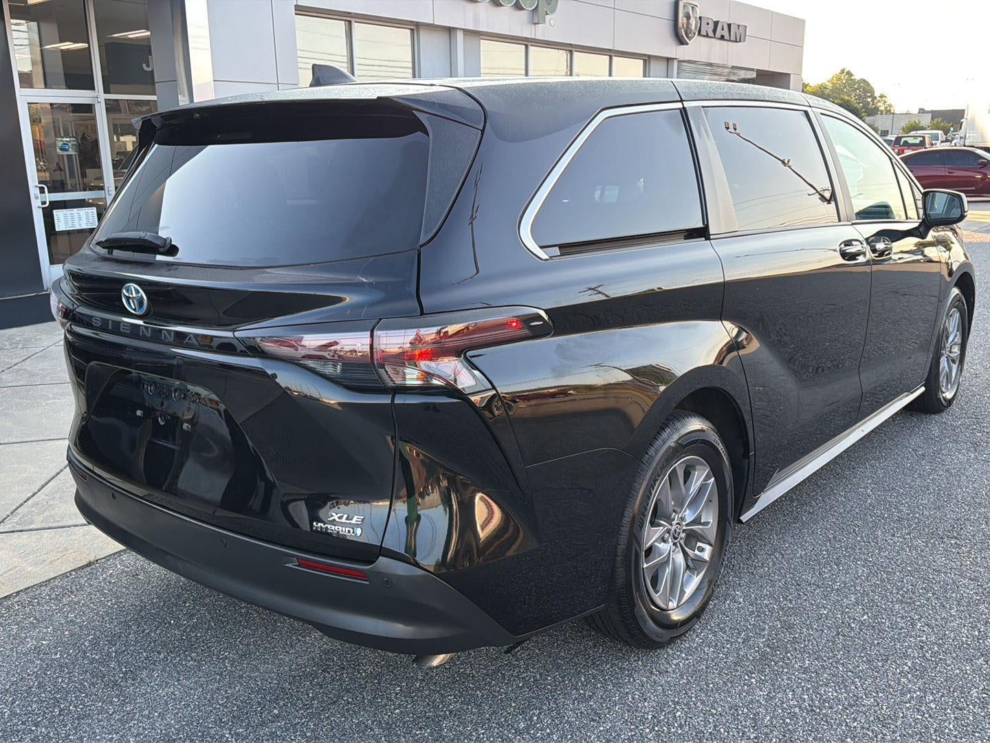 2023 Toyota Sienna XLE