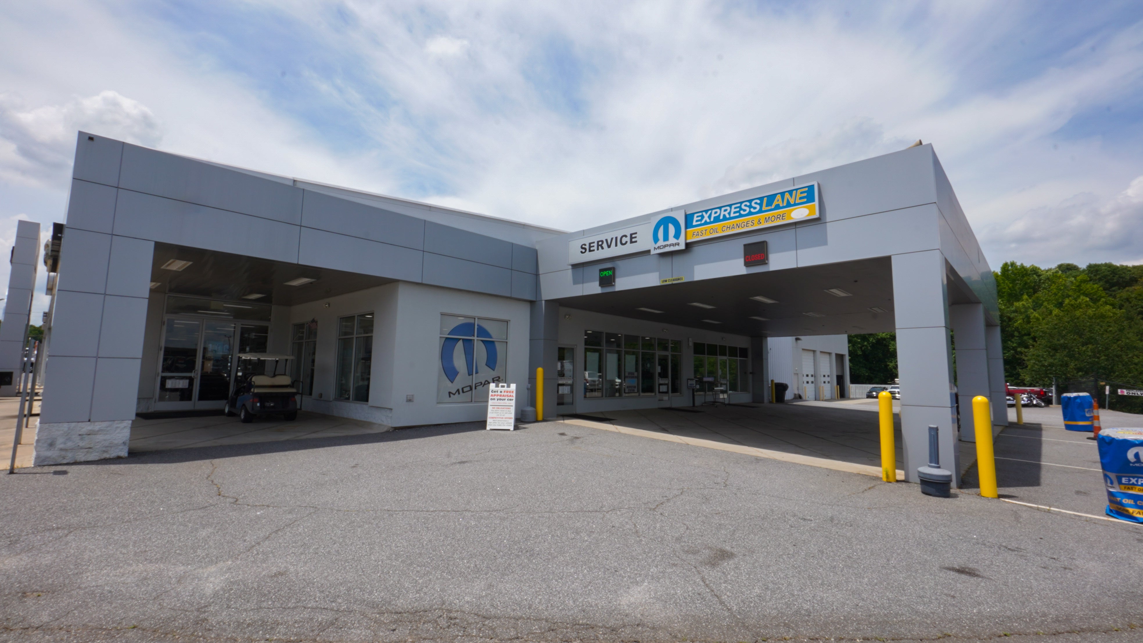Black Chrysler Dodge Jeep Ram in Statesville NC Service